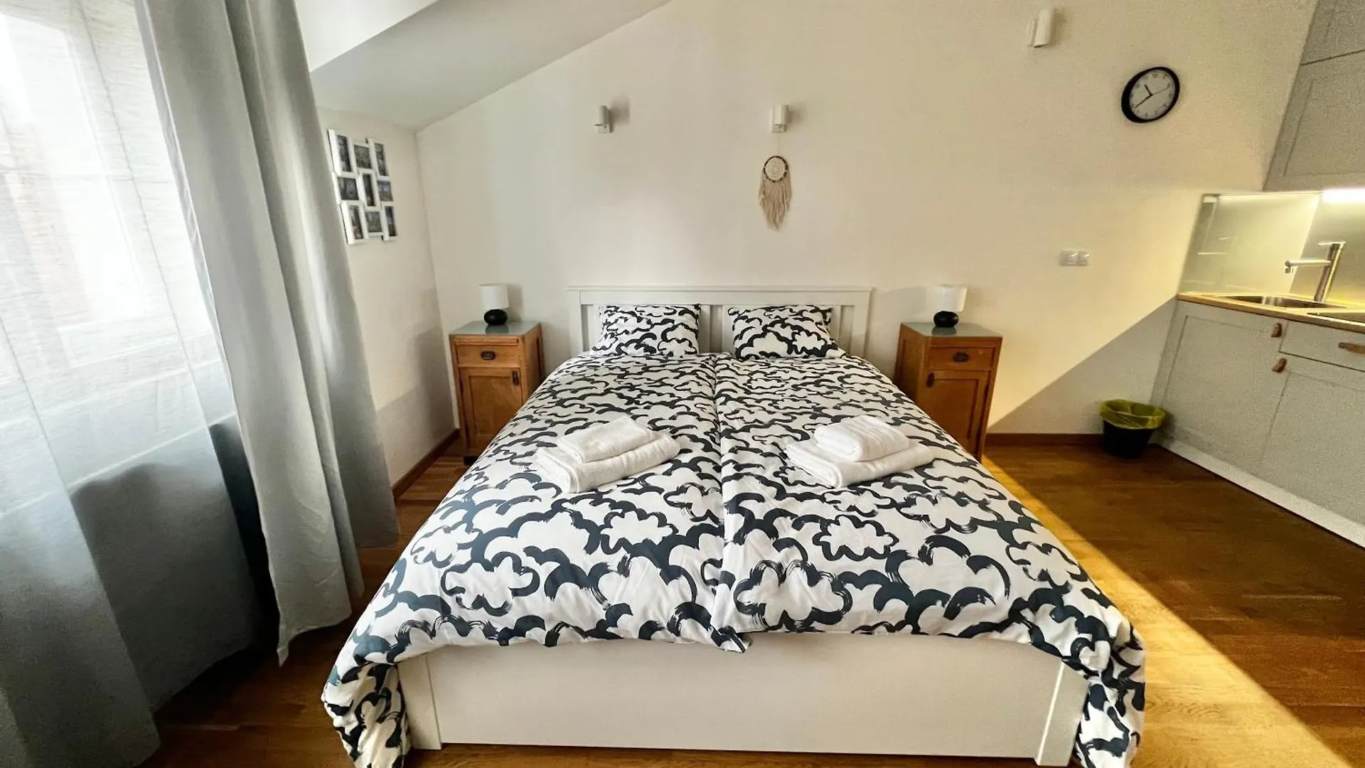 Riverside Apartment Praga